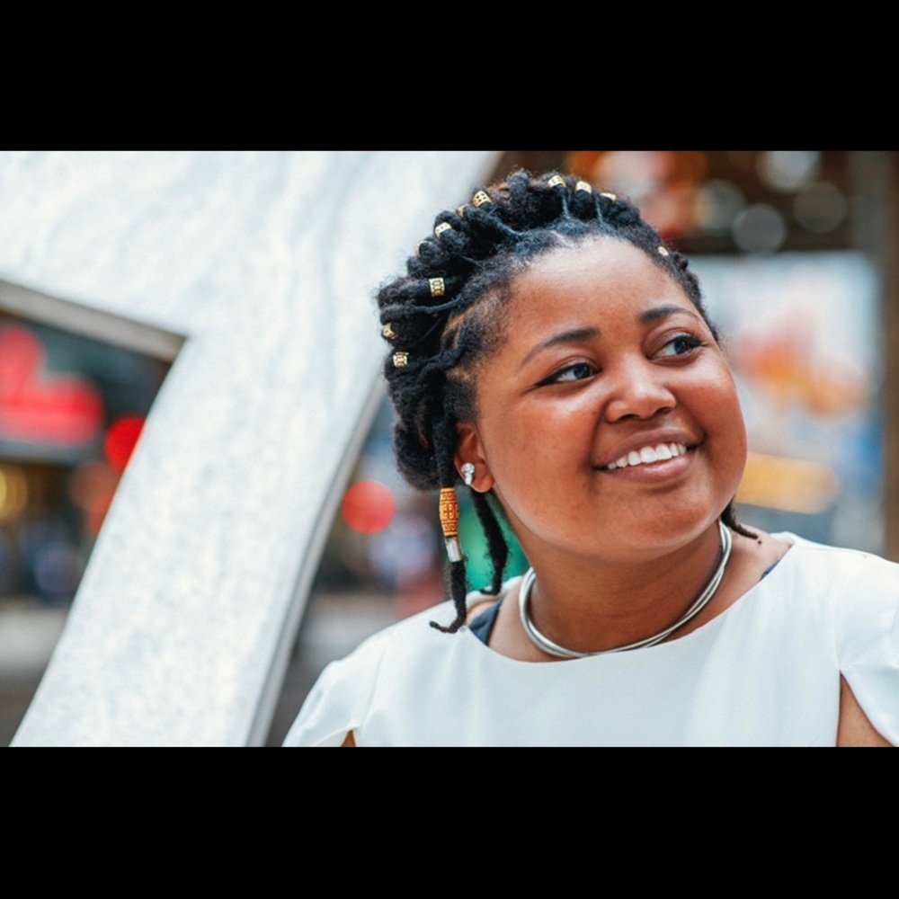 Meet your Posher, Ebony